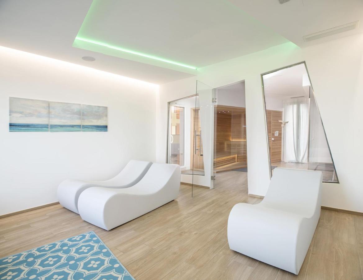 Hotel One Design